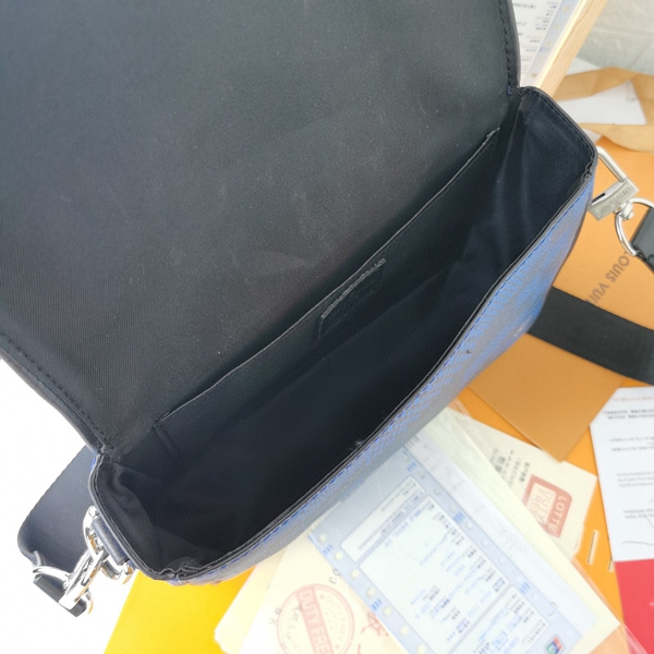 ルイヴィトンバッグ着用イメージ